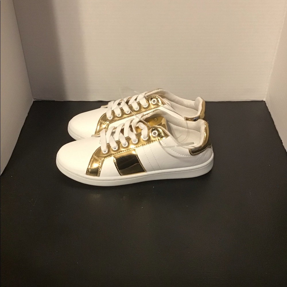 Qupid White with Gold Trim Women’s Sneakers (… - Picture 8 of 12